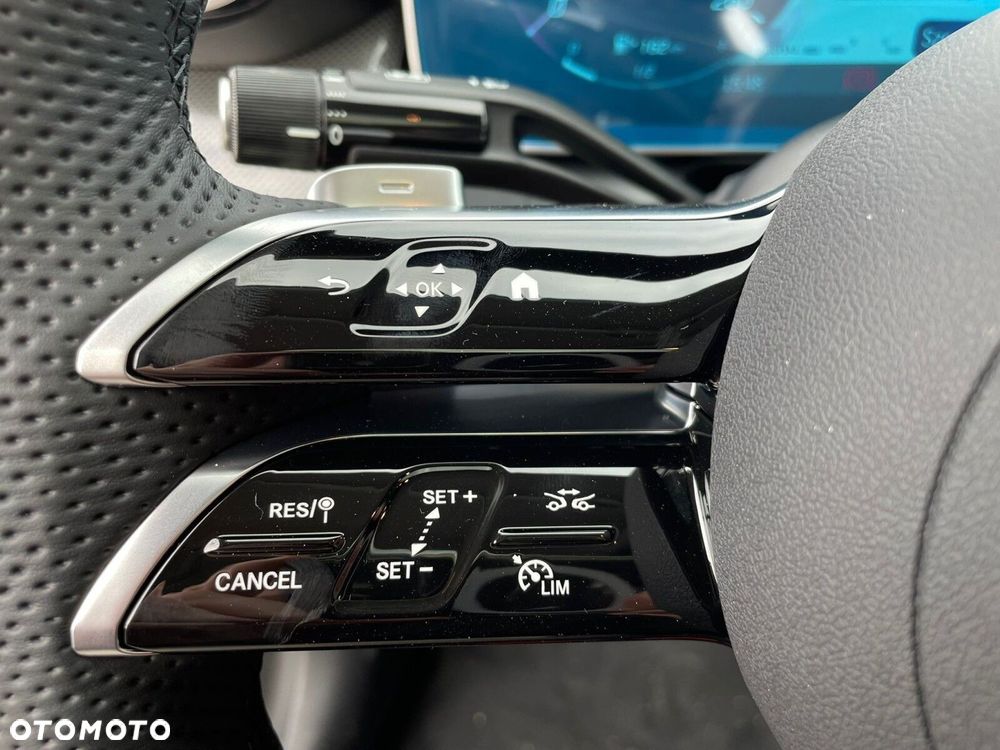 Mercedes-Benz GLC - 27