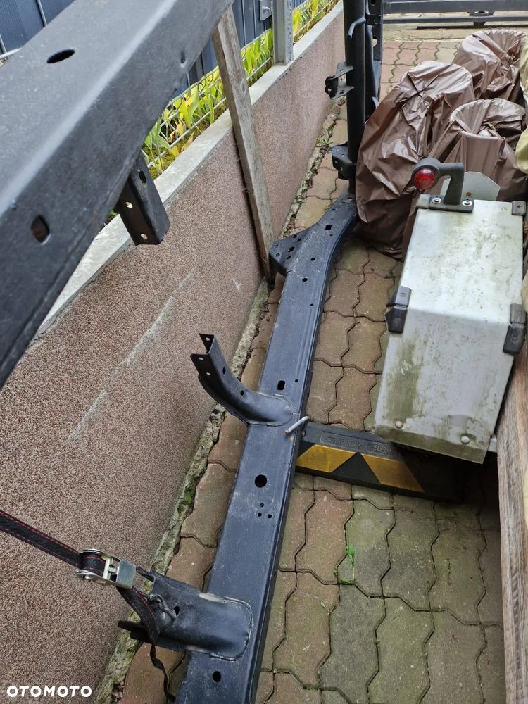 Rama Toyota Land Cruiser 90, 95 1996-2002r zdrowa - 14