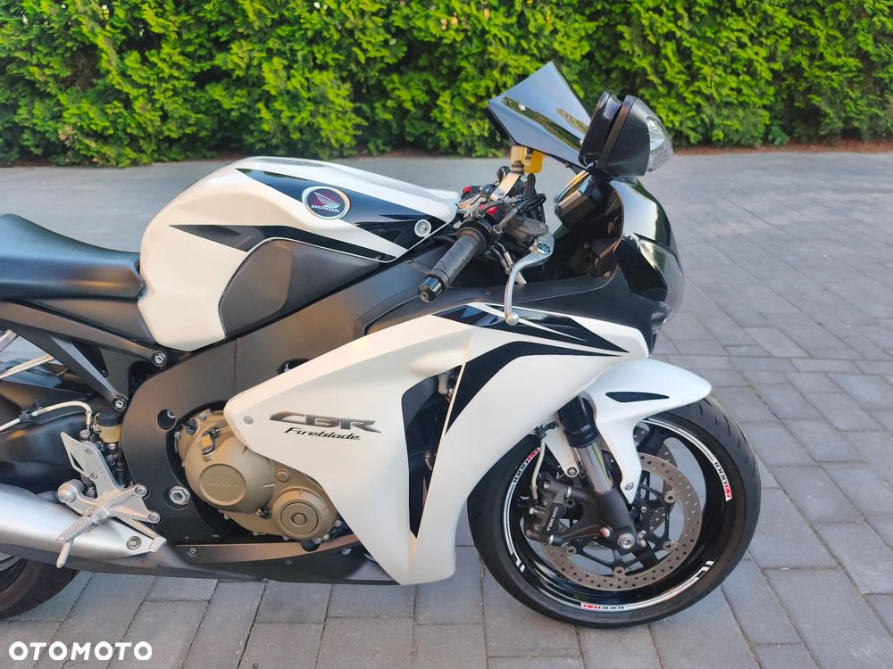 Honda CBR - 11