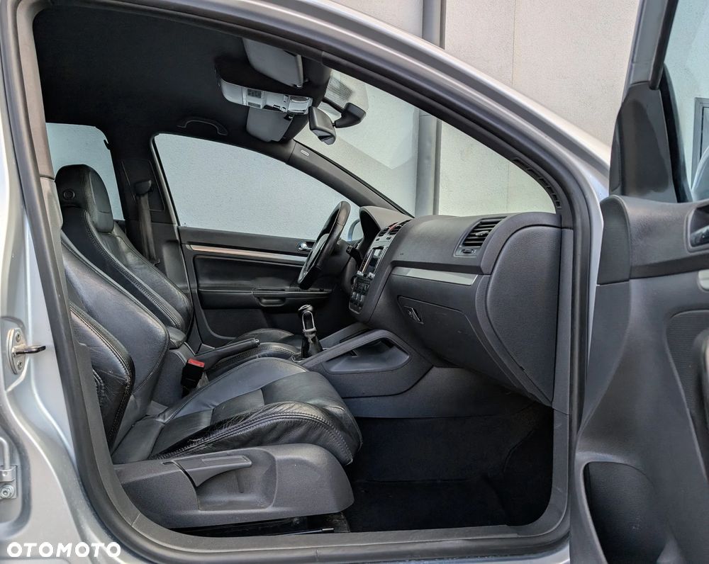 Volkswagen Golf V 2.0 TSI GTI Edition 30 - 7