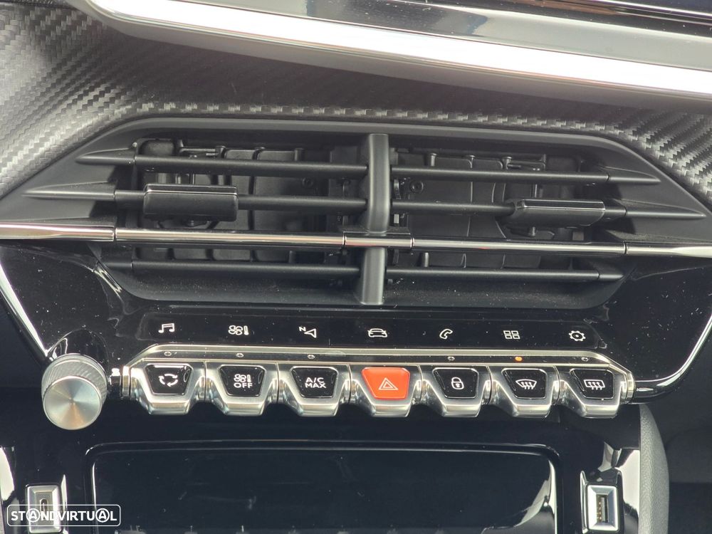 Peugeot 2008 1.2 PureTech Allure - 15