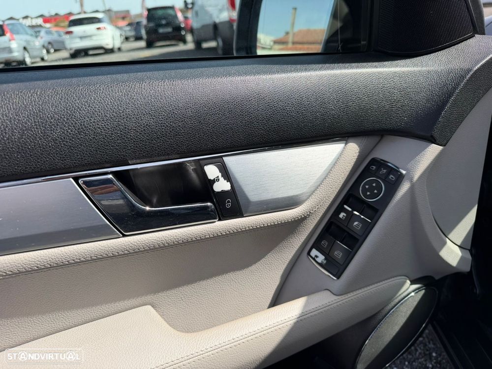 Mercedes-Benz C 200 CGi Elegance BlueEfficiency - 27