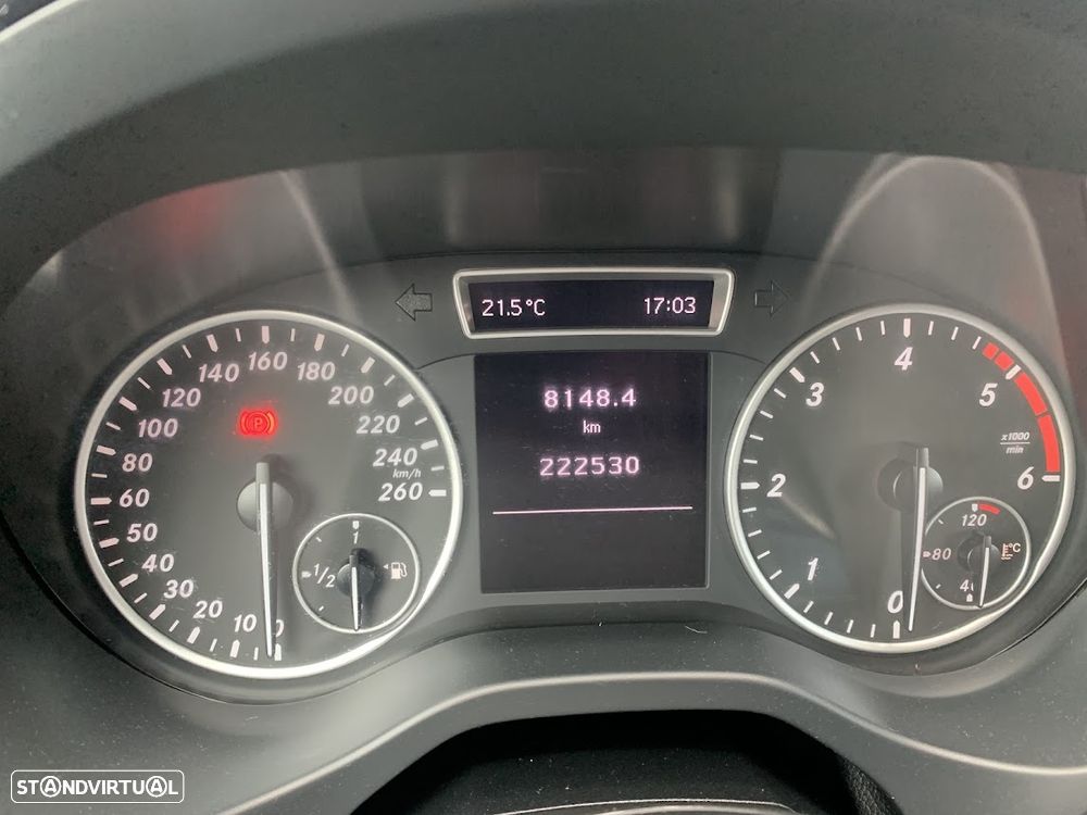 Mercedes-Benz A 180 d Urban - 10