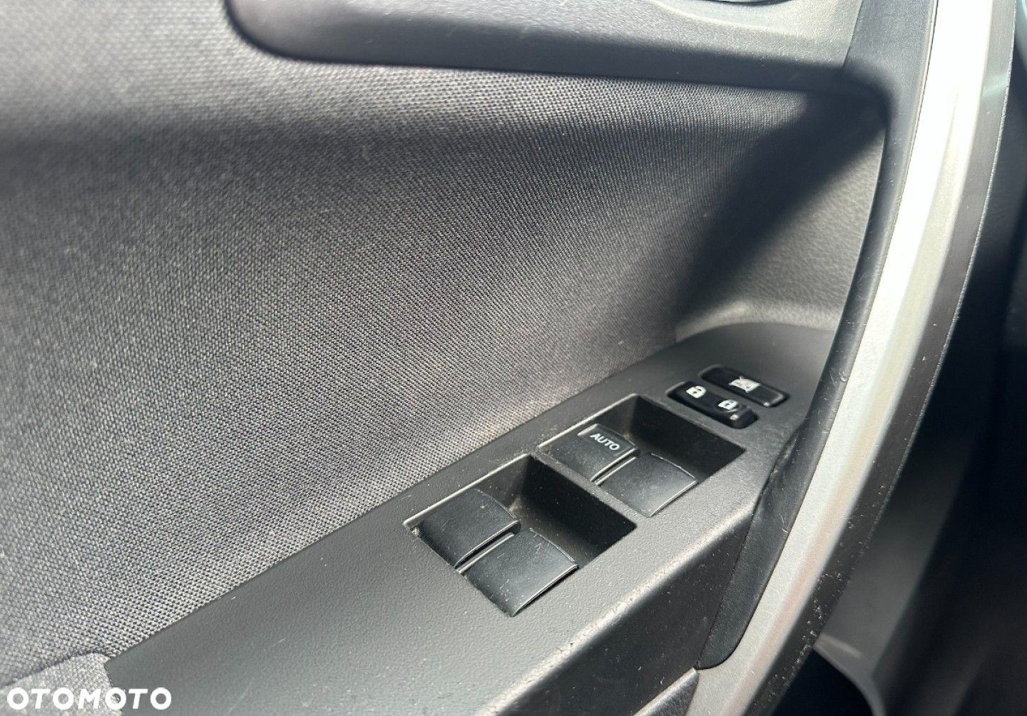 Toyota Auris - 13