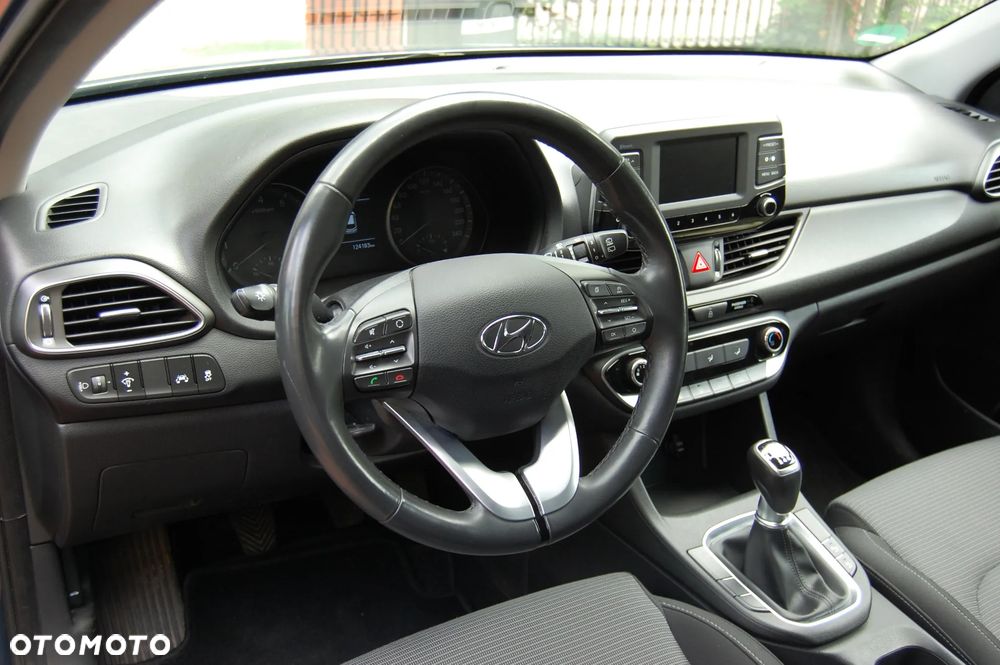 Hyundai i30 1.4 Trend - 19