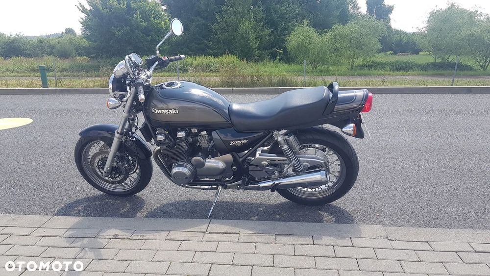 Kawasaki Zephyr - 2