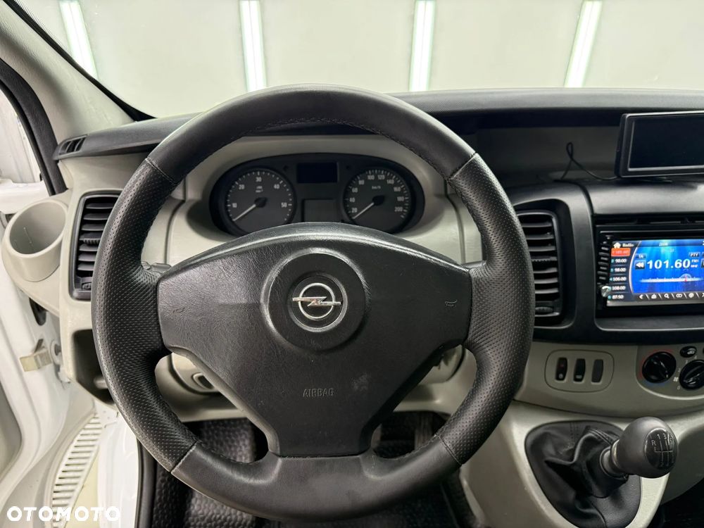 Opel Vivaro - 18
