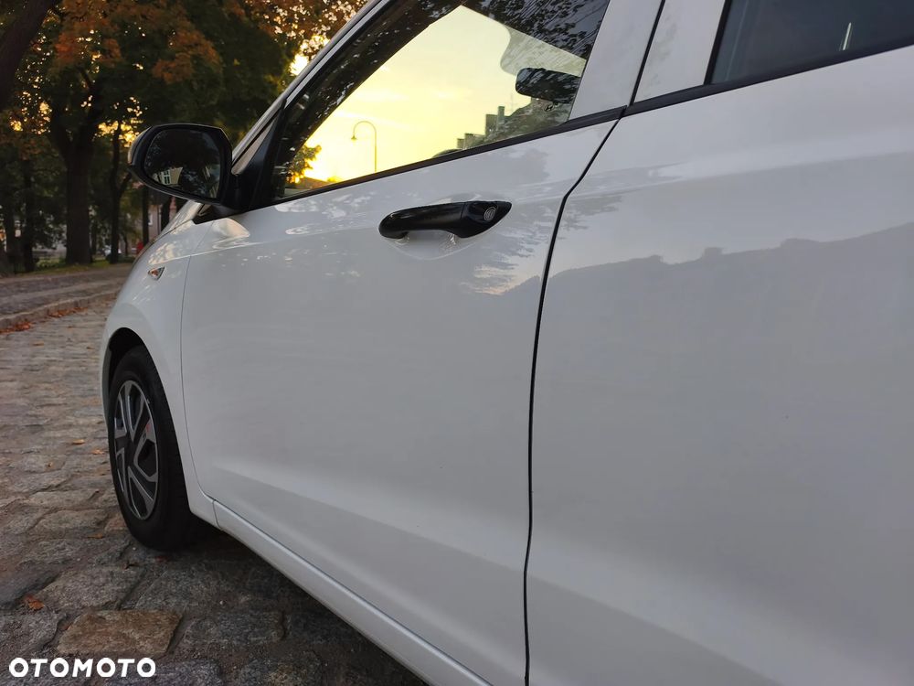 Hyundai i10 - 11
