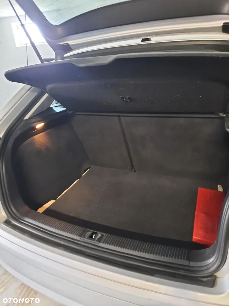 Audi A3 1.9 TDI DPF Ambiente S tronic - 8