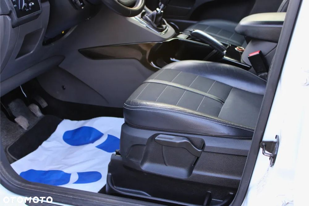 Ford Kuga 2.0 TDCi Titanium - 15