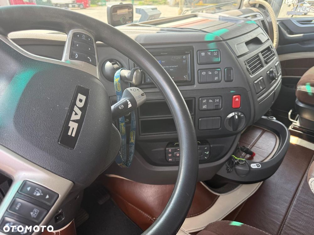 DAF - 8