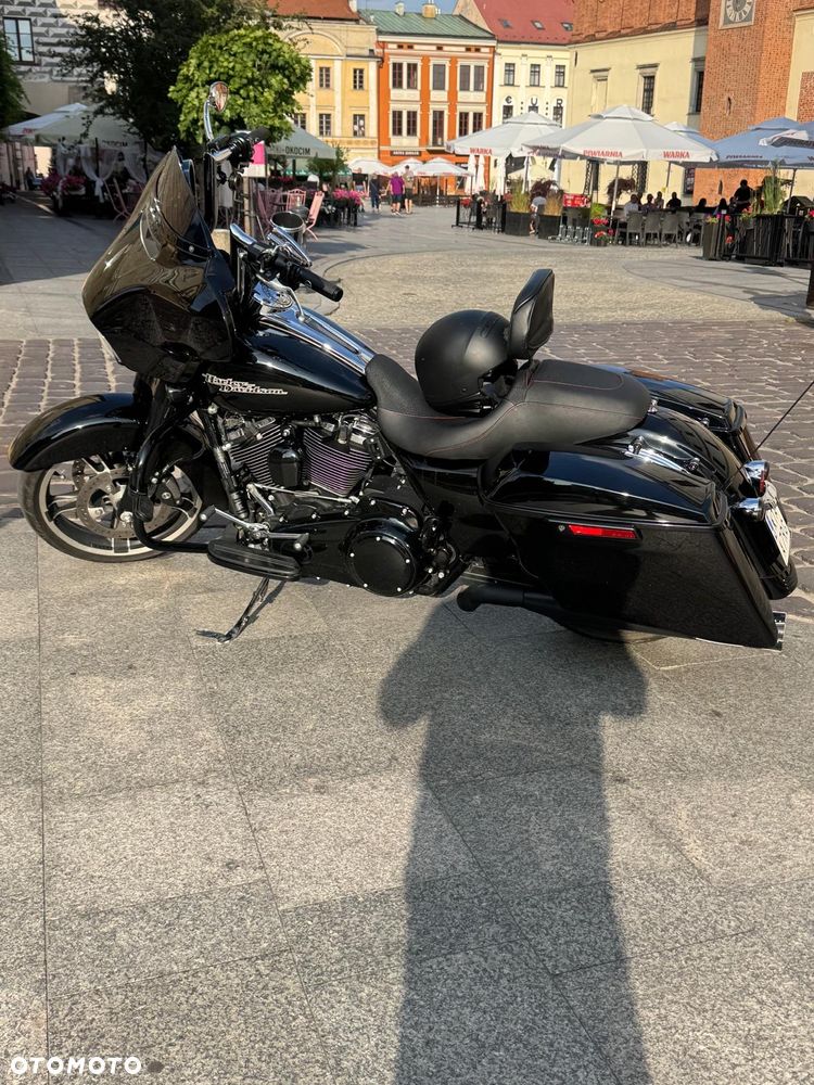 Harley-Davidson Touring Street Glide - 2