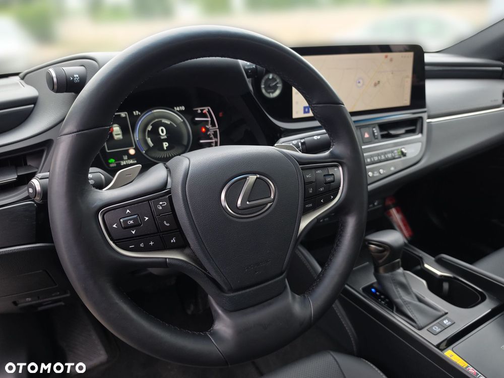 Lexus ES 300h Business Edition - 17
