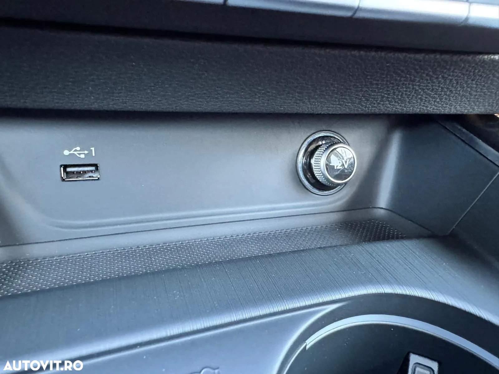Audi A4 2.0 TDI S tronic - 38