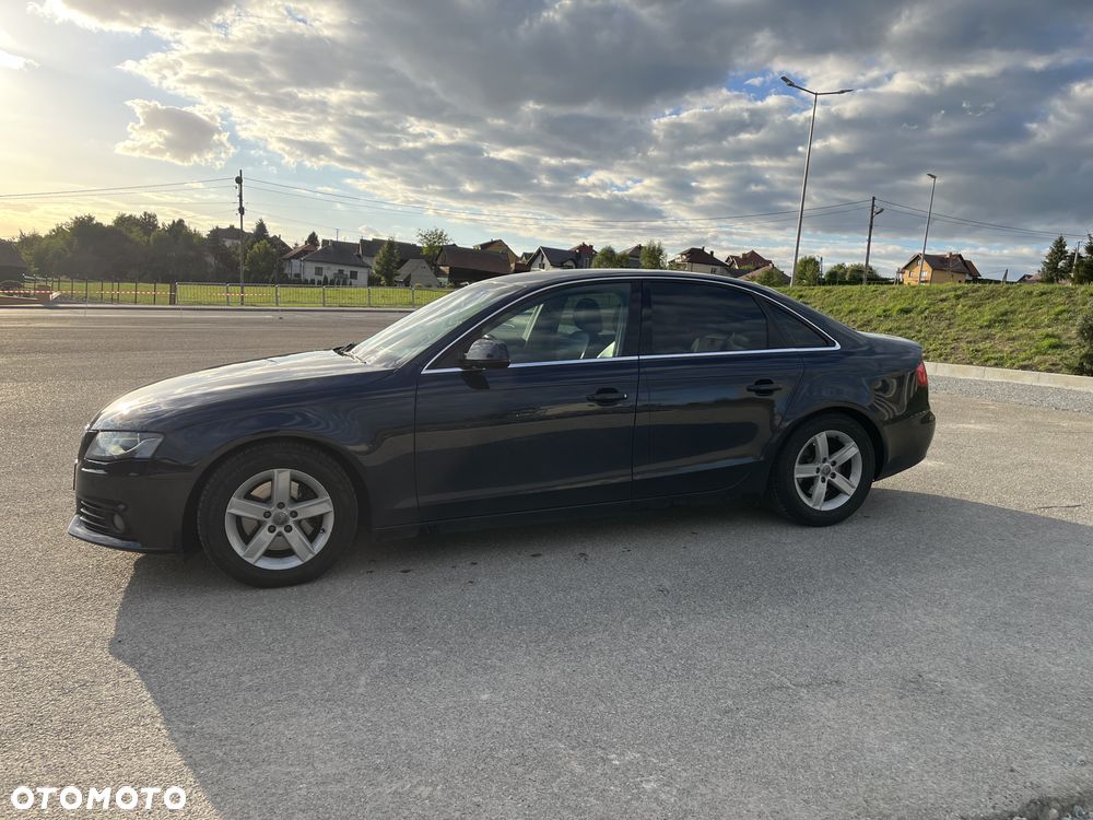 Audi A4 Limousine - 2