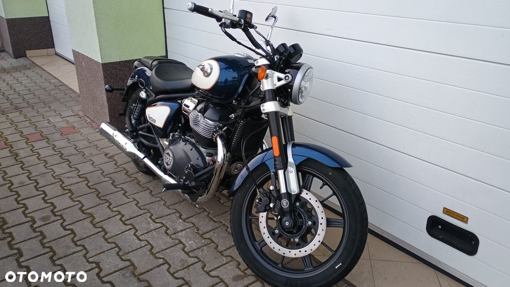 Royal Enfield Super Meteor - 21