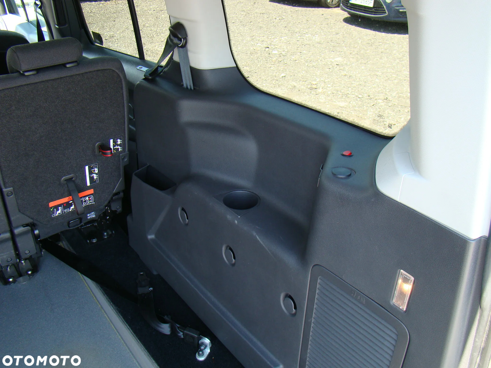 Ford Transit Connect - 24