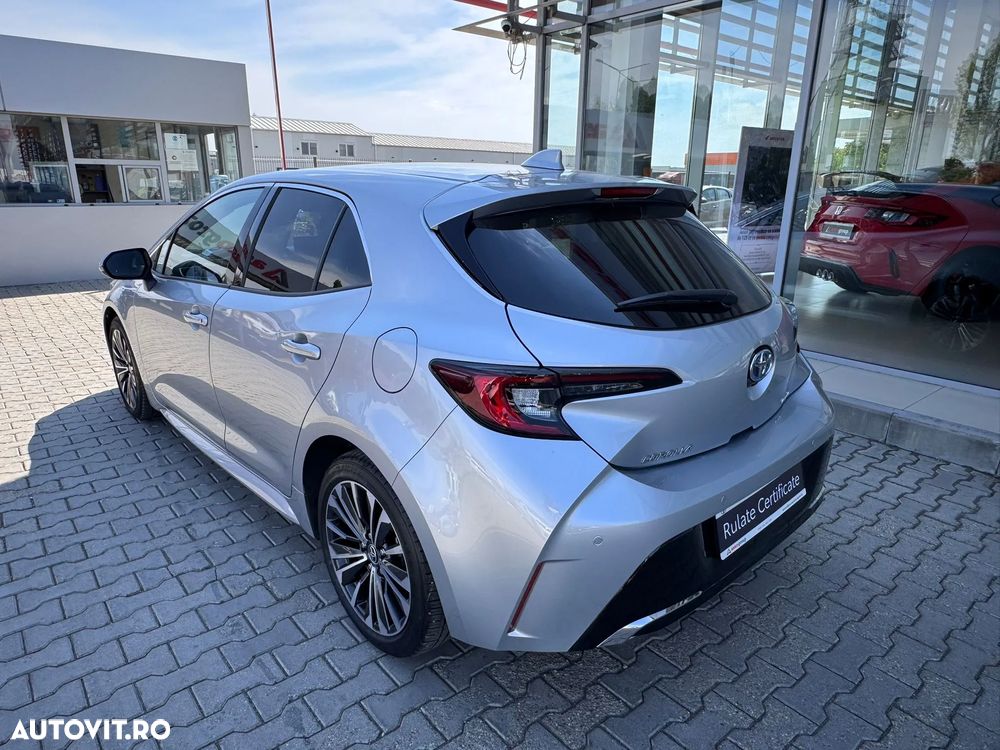 Toyota Corolla - 5