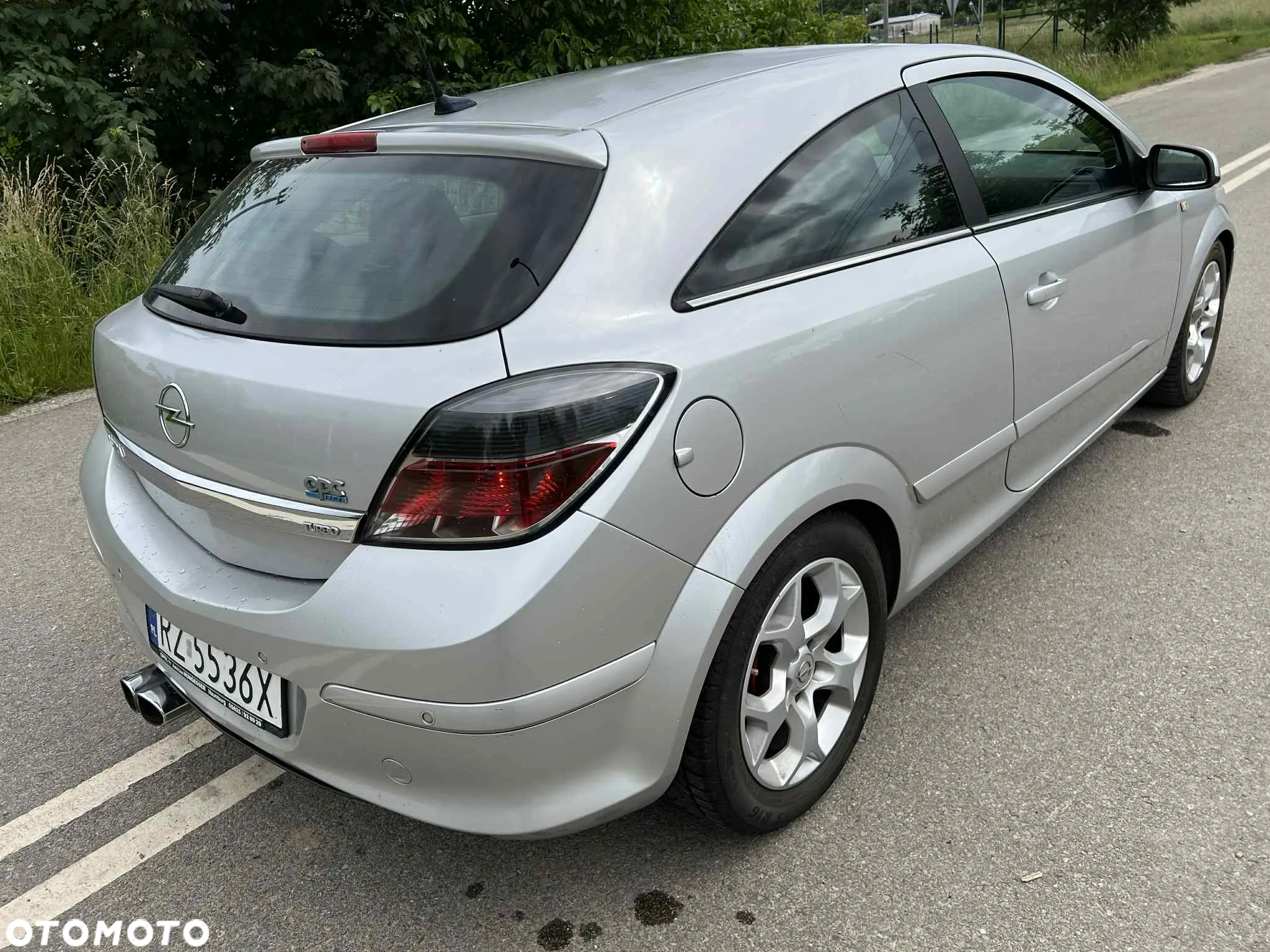 Opel Astra III GTC 2.0 T Sport - 5