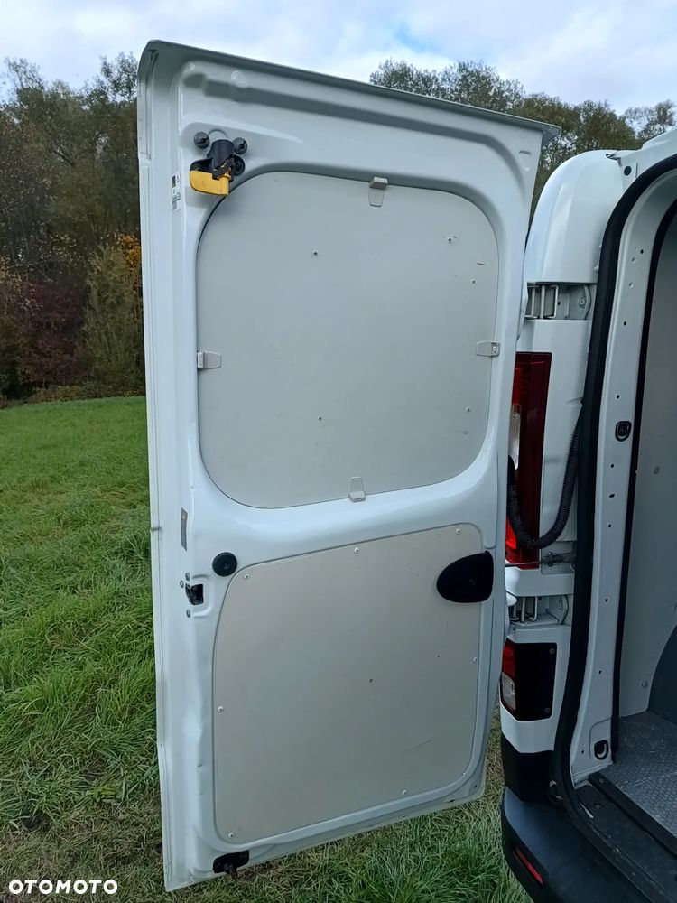 Nissan Nv300 LONG L2H1 jak Trafic, Vivaro 1.6 diesel dCi 125 manual 2018 rok STAN BDB Gotowy do jazdy!!! - 26