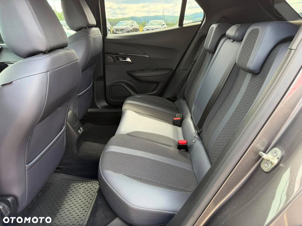 Peugeot 2008 1.5 BlueHDi Allure S&S EAT8 - 11