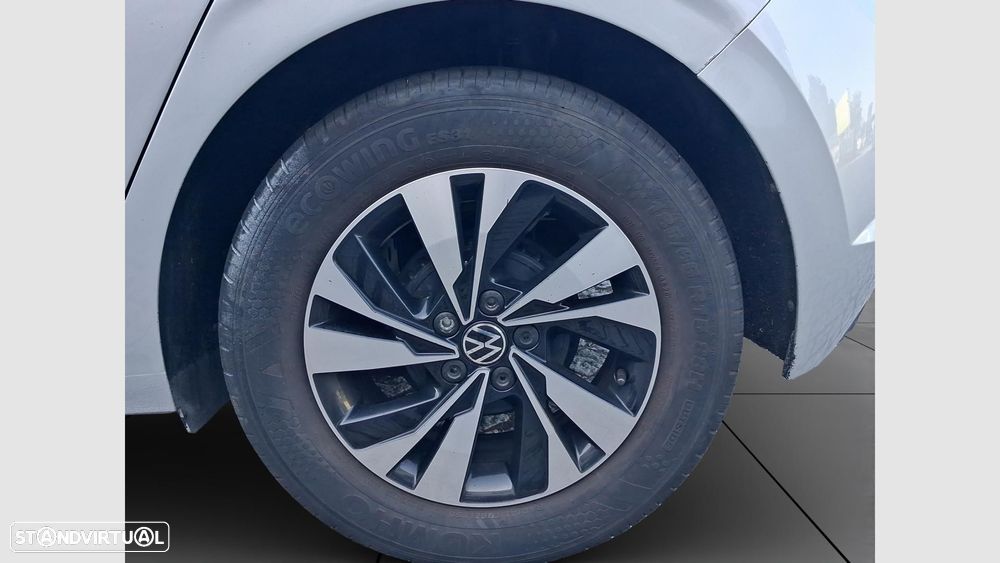 Volkswagen Polo 1.0 Confortline — fotografia 9
