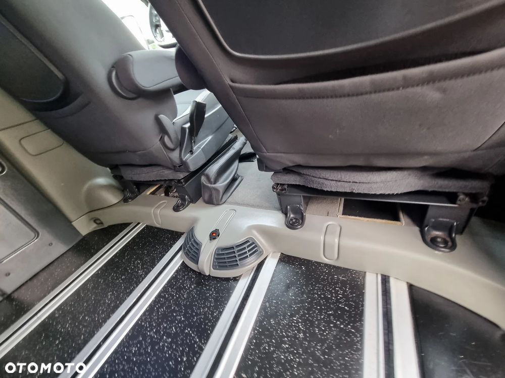 Renault Trafic L1H1 Passenger Lux - 32
