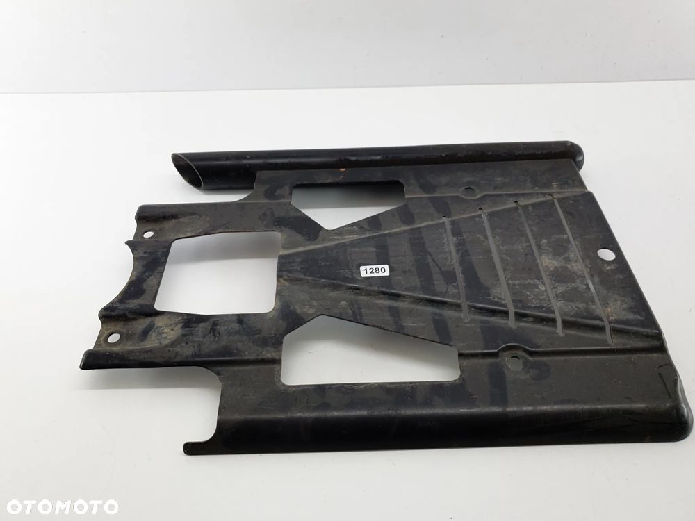 SUZUKI INTRUDER M1800R PŁUG OSŁONA - 1