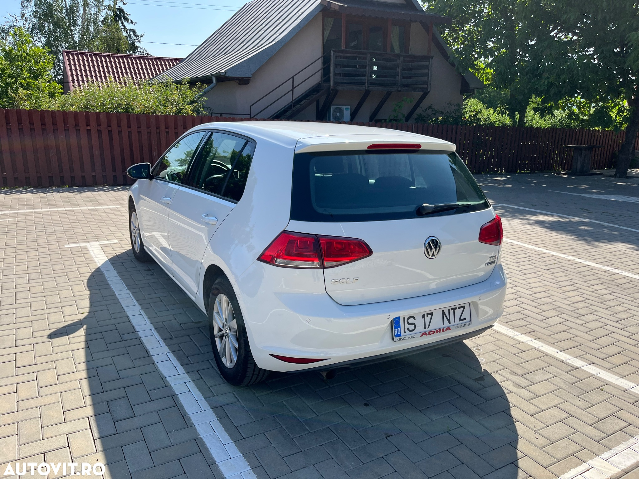Volkswagen Golf - 11