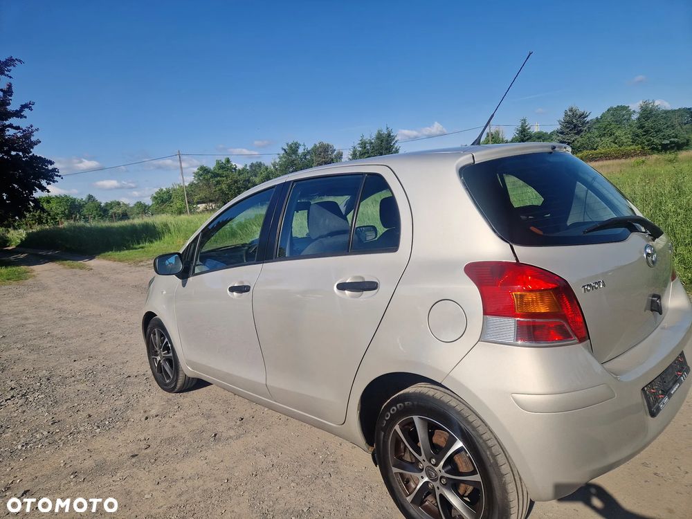 Toyota Yaris 1.33 Luna - 6