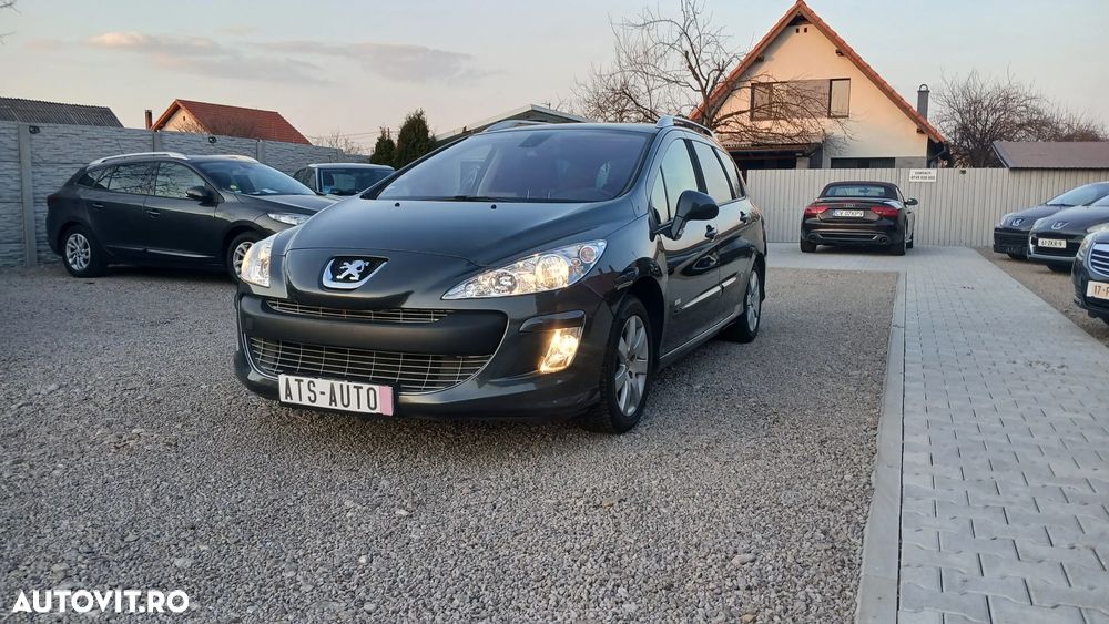 Peugeot 308 1.6E Premium Pack - 1