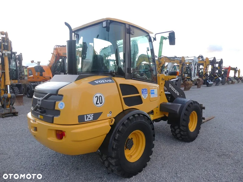 Volvo L25F / Z Niemiec / WAGA / Super Stan / - 6