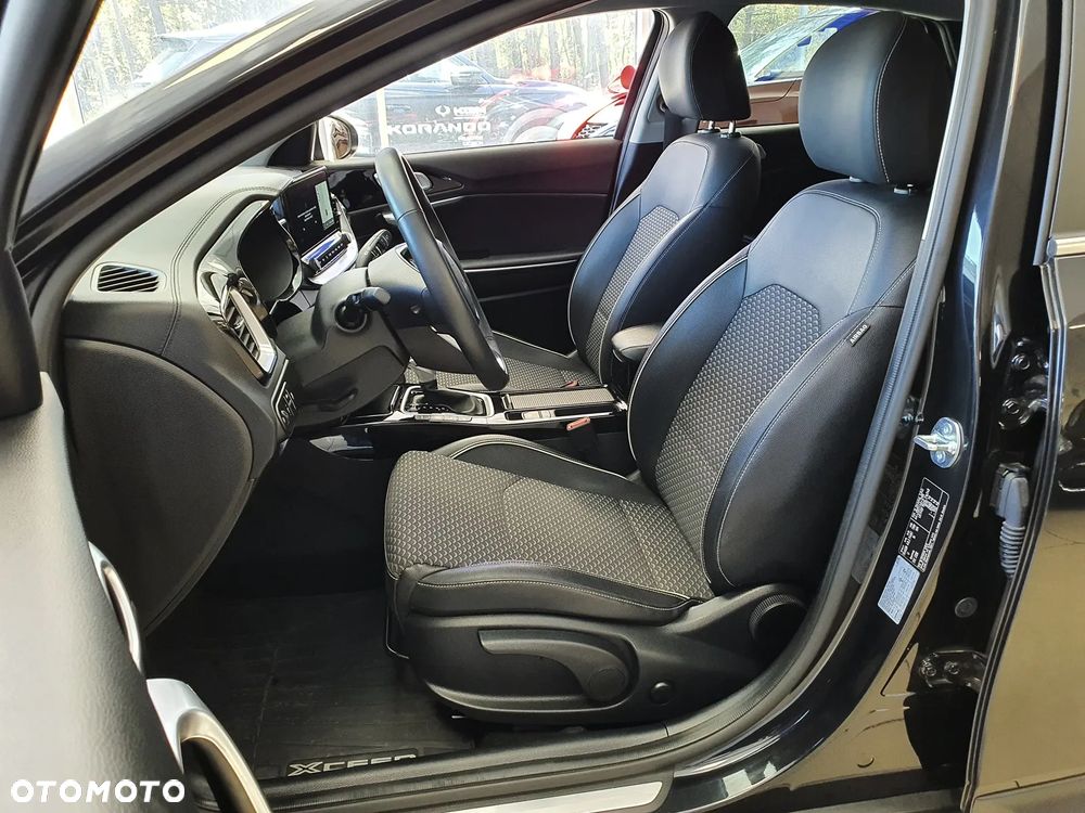 Kia XCeed 1.5 T-GDI Business Line DCT - 13