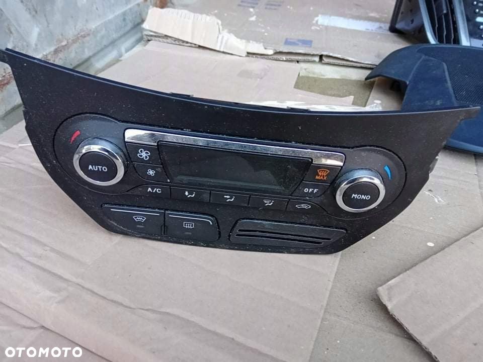 panel wentylacji ford cmax 2012r - 1