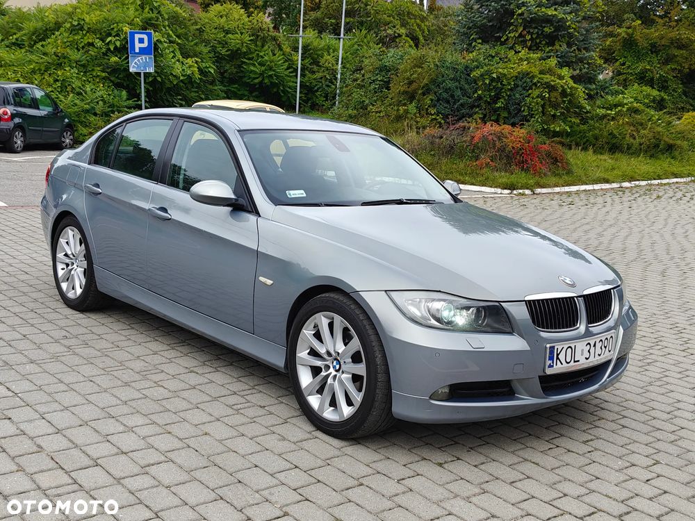 BMW Seria 5 520i - 24