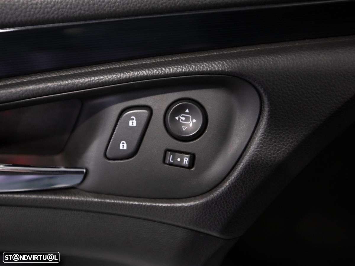 Opel Insignia Sports Tourer - 25
