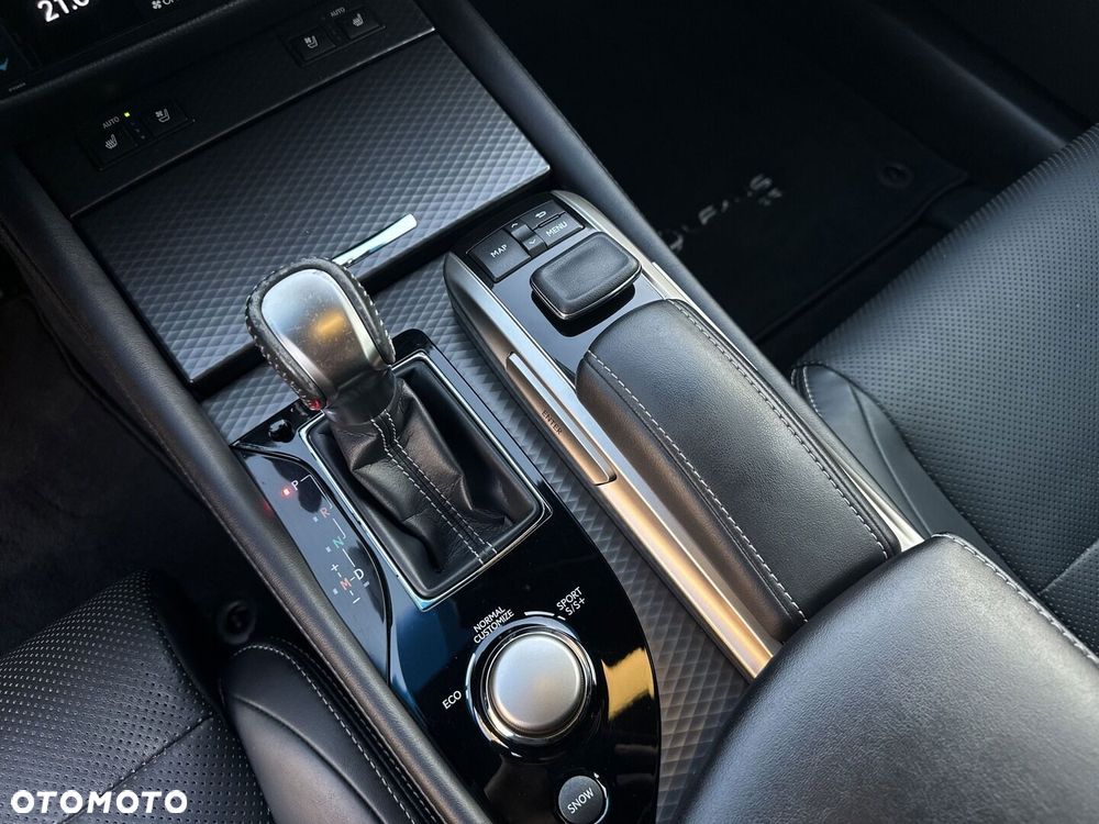 Lexus GS - 21