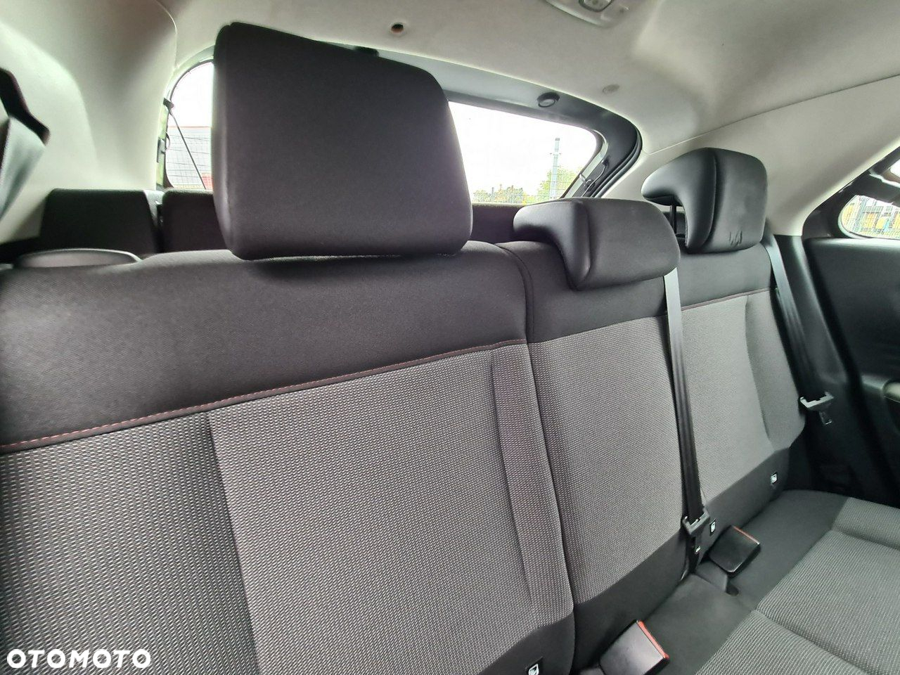 Citroën C4 Cactus 1.6 BlueHDi Shine - 29