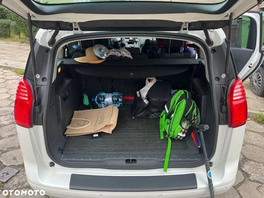 Peugeot 5008 HDI 150 Active - 11