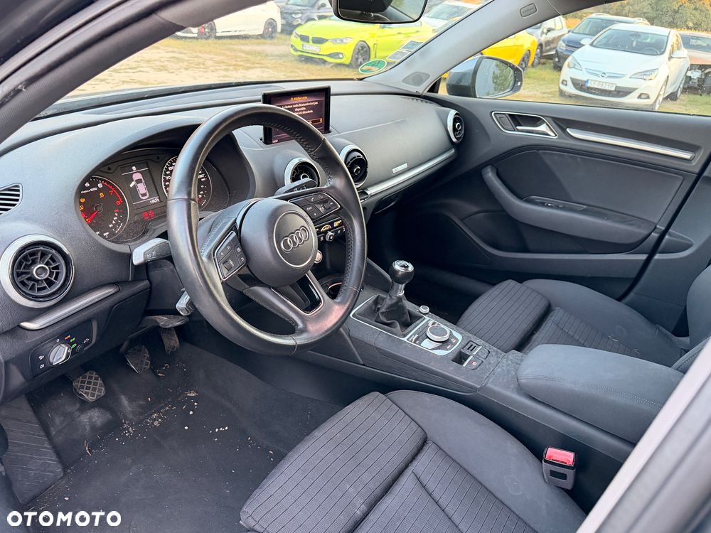 Audi A3 Limousine 30 TFSI design - 16