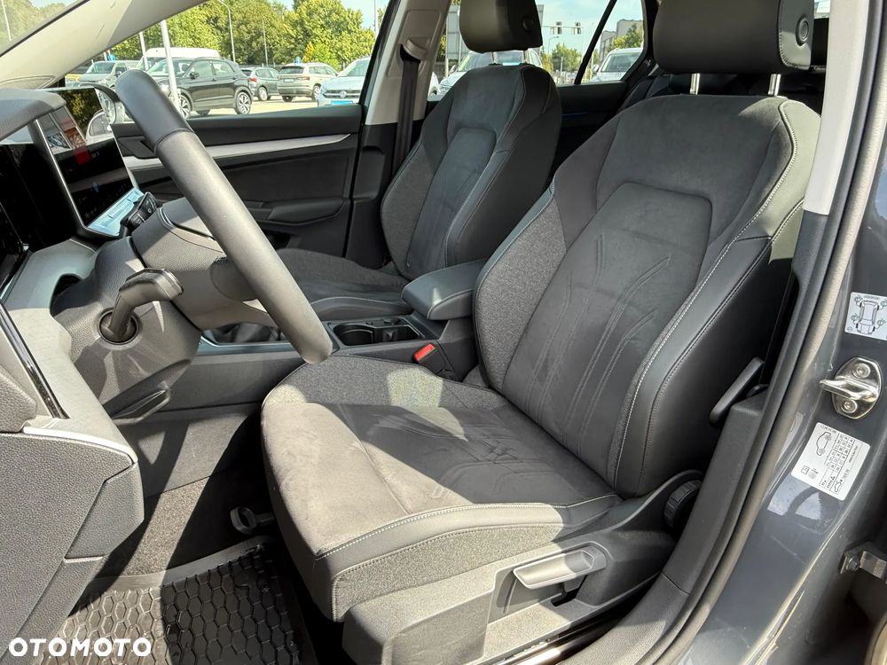 Volkswagen Golf VIII 1.5 TSI Life Plus - 9