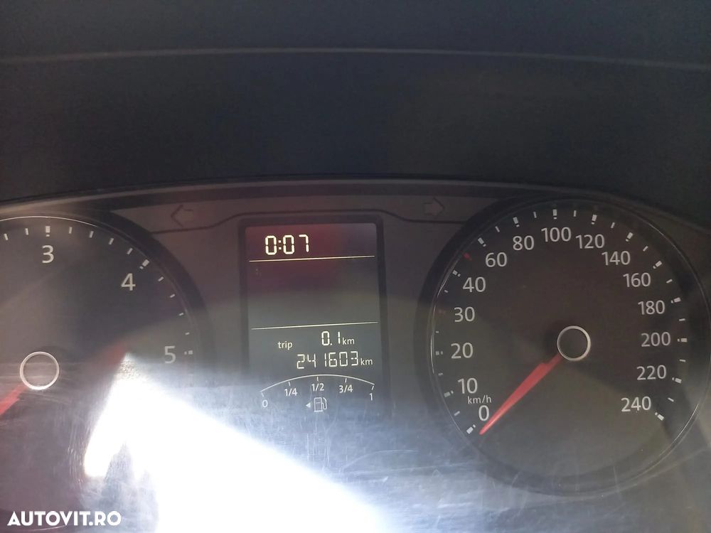 Volkswagen Transporter Sasiu CD T6 2.0 TDI LR 4M DSG - 2