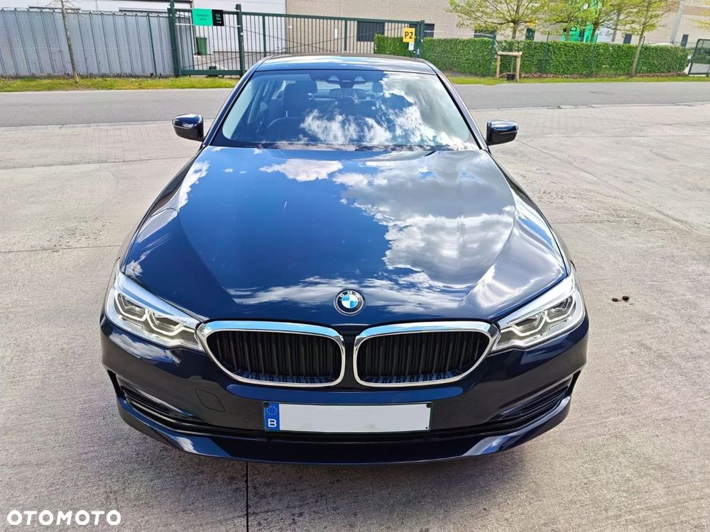 BMW Seria 5 520d xDrive Sport Line - 2