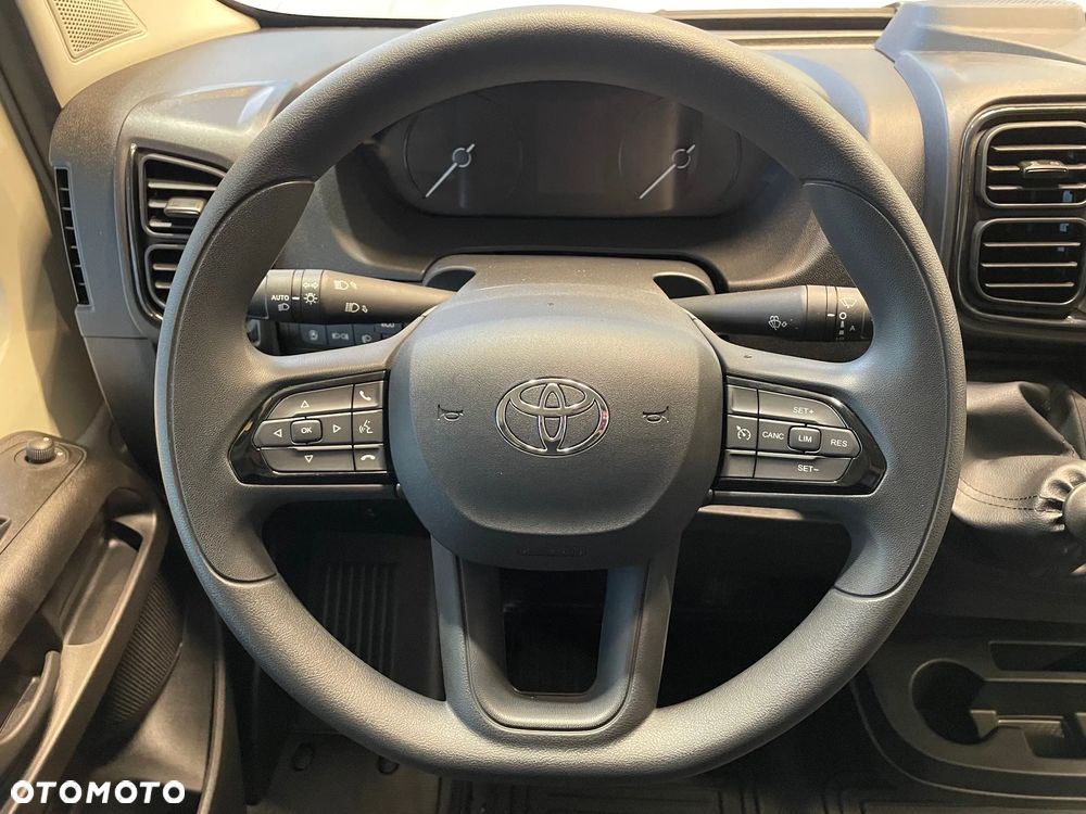 Toyota Proace MAX - 12