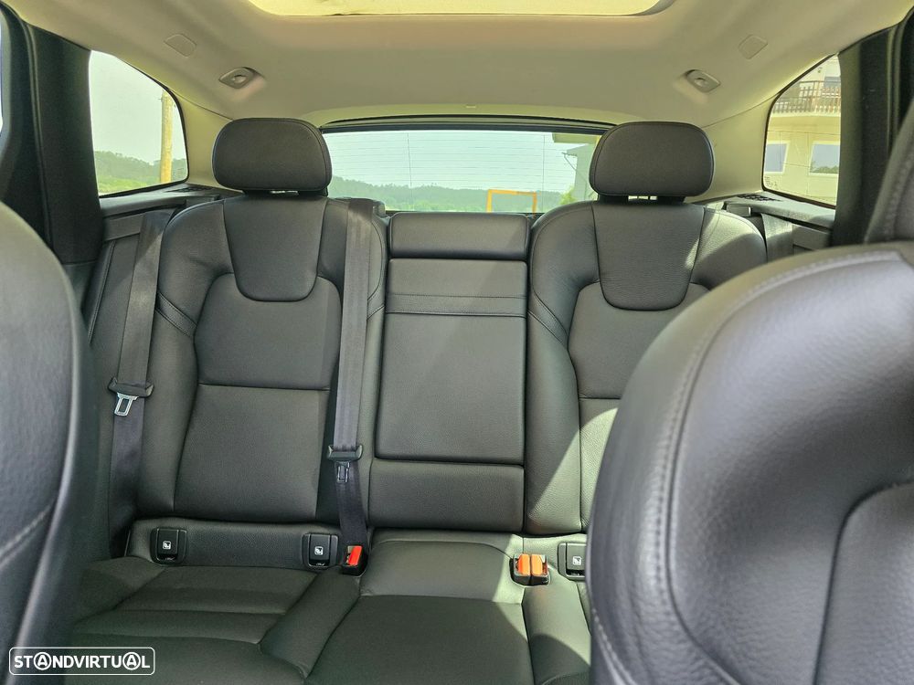 Volvo XC 60 2.0 T8 PHEV Inscription Expression AWD - 21