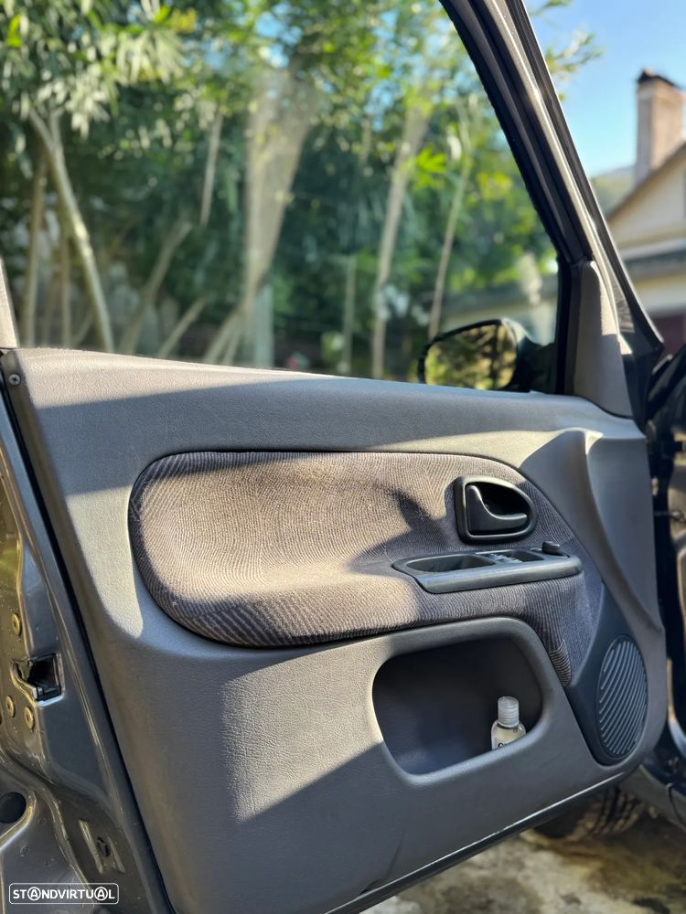 Renault Clio 1.2 - 6