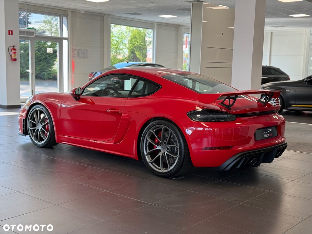 Porsche 718 Cayman - 2