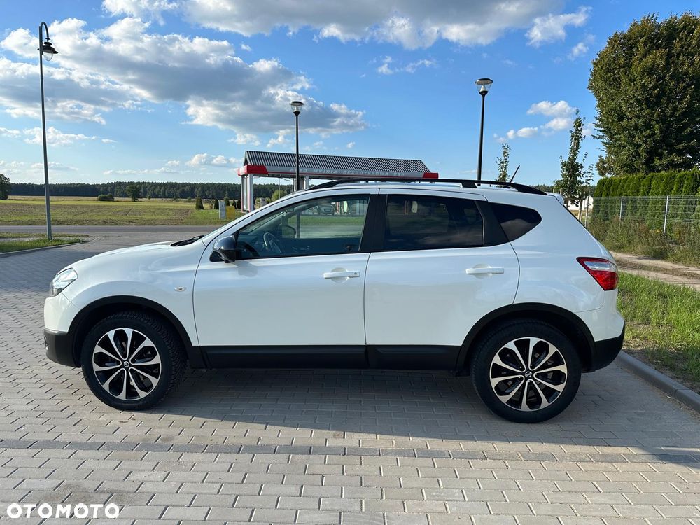 Nissan Qashqai 1.6 dCi 4 x 4 DPF Start/Stop tekna - 12