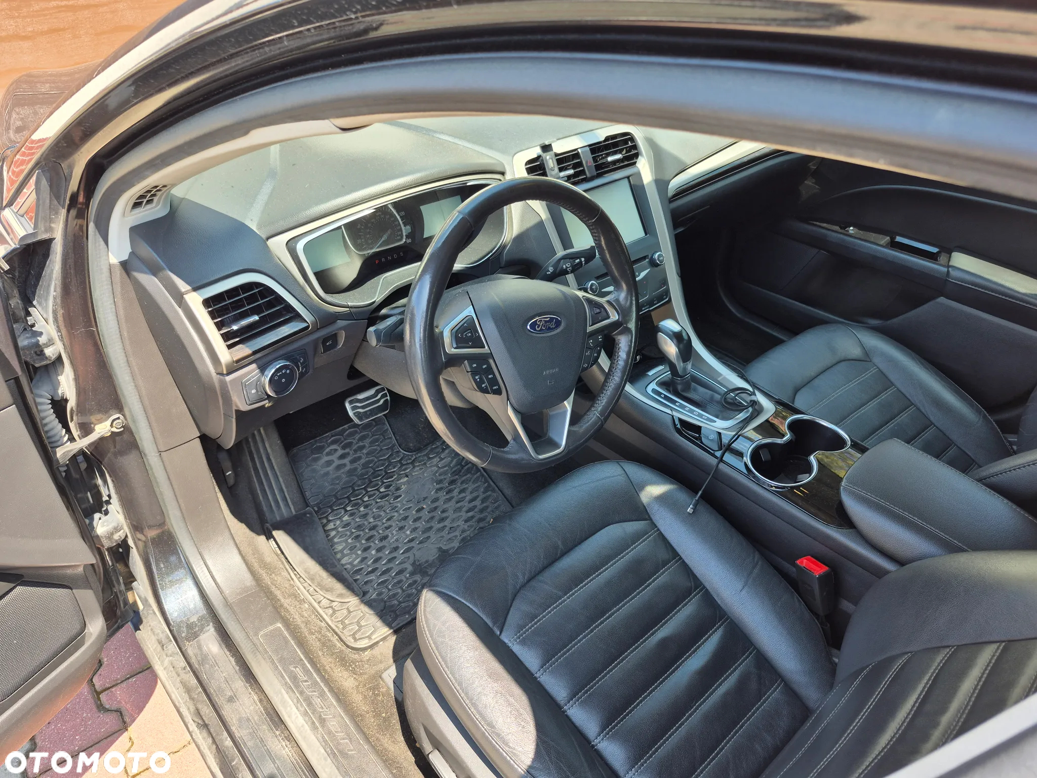 Ford Fusion - 10
