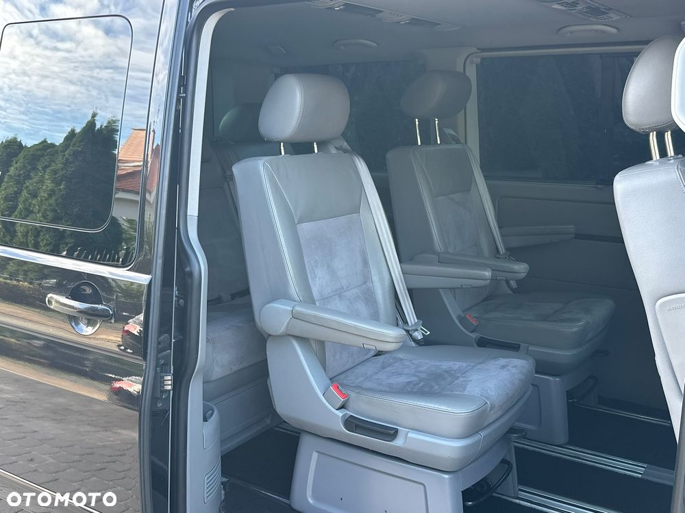 Volkswagen Multivan - 11